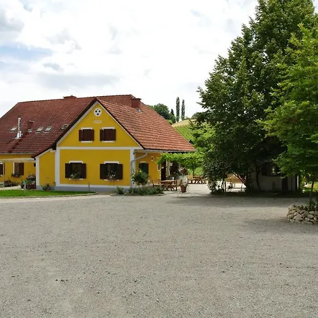 Weingut Primus Suedsteiermark 施皮尔费尔德