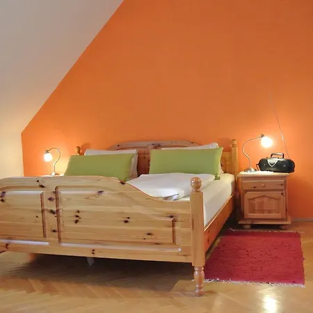 Weingut Primus Suedsteiermark Spielfeld